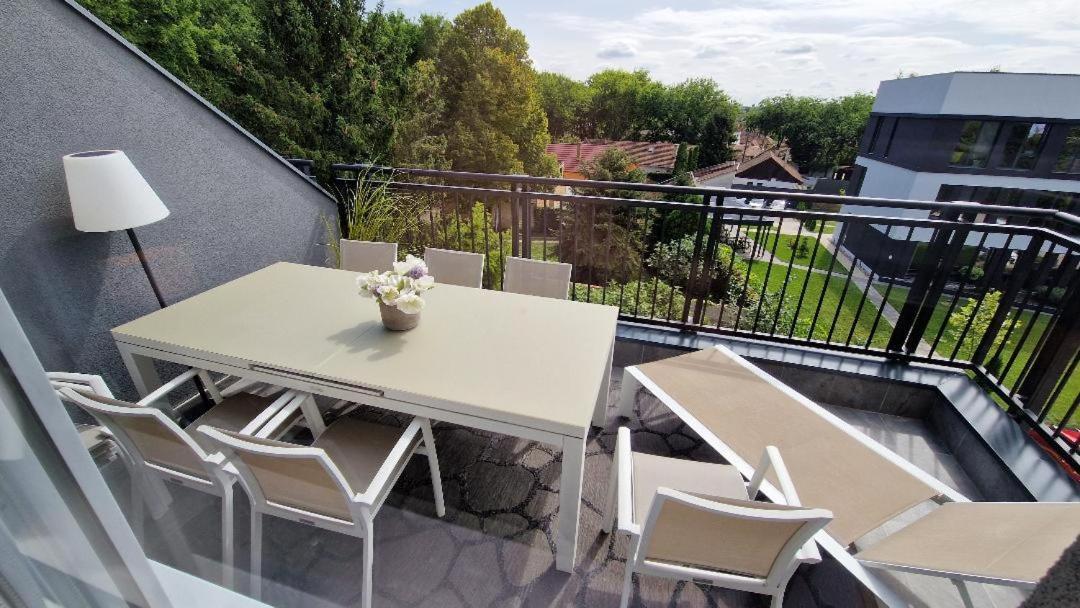 Family Resort Subotica Apartments Buitenkant foto